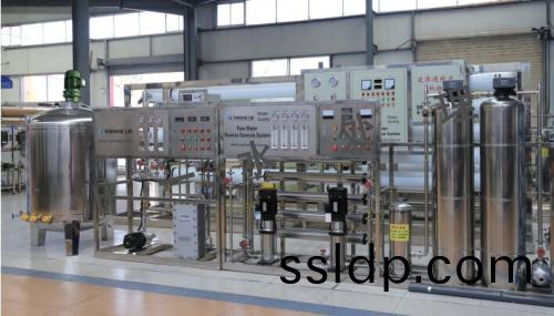 車用尿(niao)素(su)生産(chan)設(she)備(bei) 雙(shuang)級反(fan)滲透+EDI+反應(ying)釜