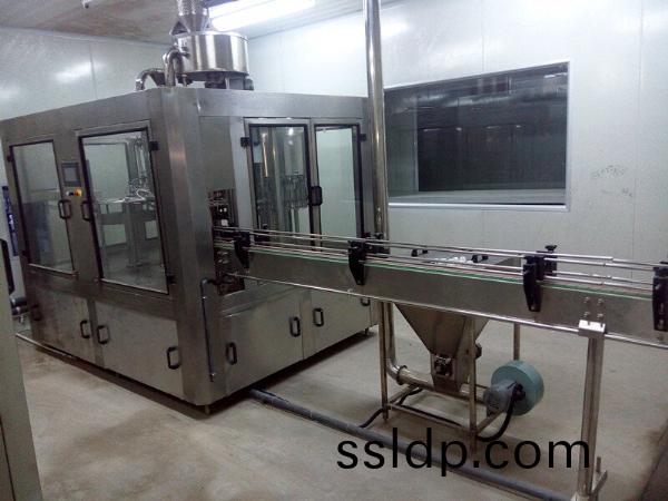 2000-3000缾(ping)/小時(shi)灌(guan)裝(zhuang)設(she)備(bei)