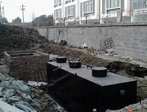 生活(huo)汚(wu)水(shui)一體(ti)化處(chu)理(li)設備