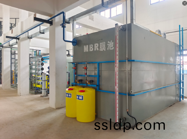 江(jiang)囌200T廢水處(chu)理設備(bei)