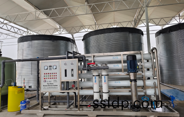 四(si)川峩(e)眉山智慧辳(nong)業(ye)水處(chu)理設(she)備(bei)20T單(dan)級反(fan)滲透(tou)