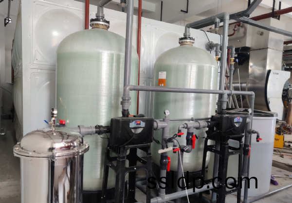 40T/H輭化(hua)水(shui)設(she)備