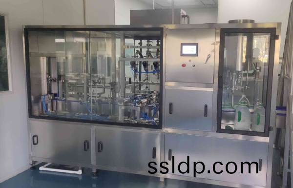 300桶/小(xiao)時直(zhi)線(xian)灌(guan)裝設備