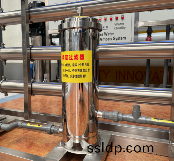 精 密(mi)過(guo)濾器(qi)