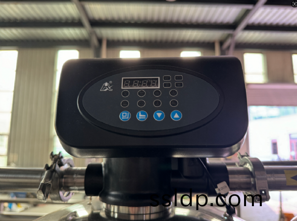 全(quan)自(zi)動控製(zhi)器(qi)