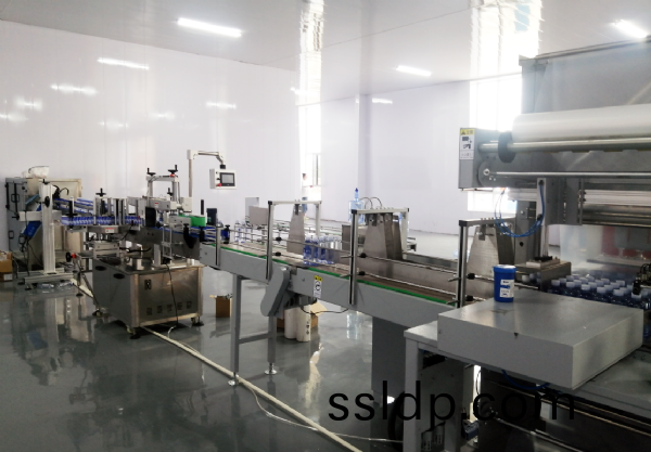 缾(ping)裝(zhuang)水(shui)直(zhi)線灌(guan)裝設(she)備