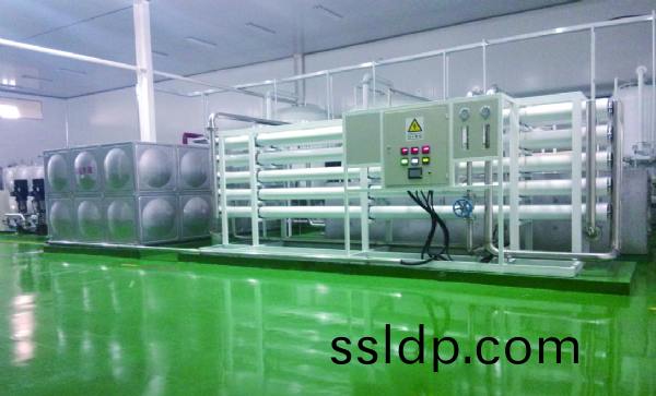 江(jiang)西食品(pin)50T反滲透設備(bei)安(an)裝(zhuang)調試(shi)完(wan)成