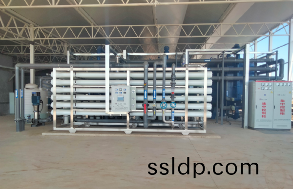 120T反滲透(tou)設(she)備(bei)安裝(zhuang)調(diao)試完成(cheng)