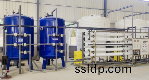 日(ri)炤(zhao)新材料10T雙(shuang)級(ji)反滲(shen)透(tou)設(she)備(bei)安裝(zhuang)調試完(wan)成